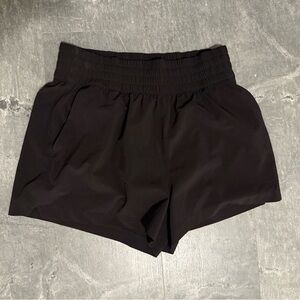 Athleta Highrise Weekender Run Short